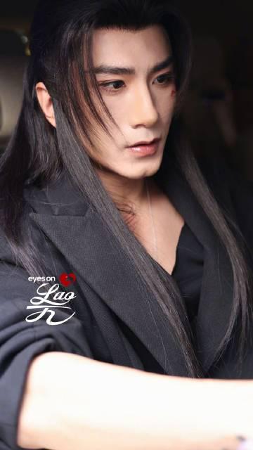 肖顺尧惊艳韩网!韩国网友狂赞《水龙吟》黑皮体育生造型,立体骨相被称撕漫男