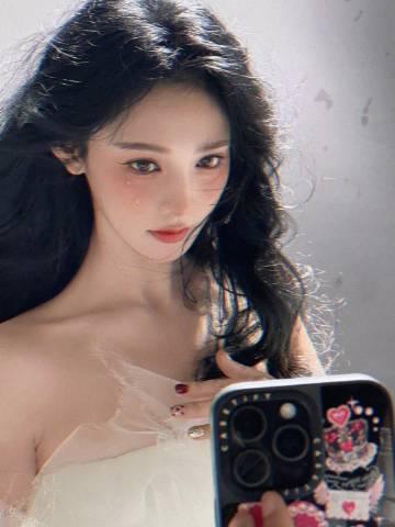 彭小苒工作室收2000多份简历!海外华人如何突破地域限制追星求职?