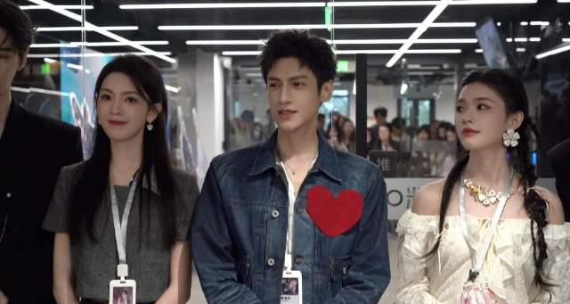 海外追剧党必看!3招教你解锁《水龙吟》等国产热播剧,罗云熙的四川话报菜名太绝了