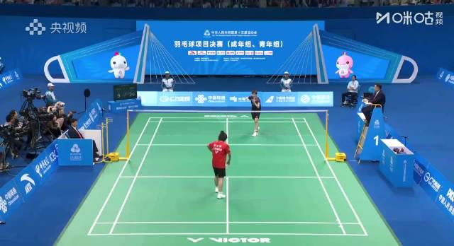 陈雨菲2-0力克何冰娇晋级八强!三招教你读懂这场羽毛球巅峰对决