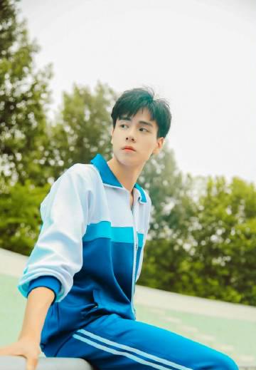 胡一天新剧引爆全网!海外华人如何解锁这部爆款现偶剧?