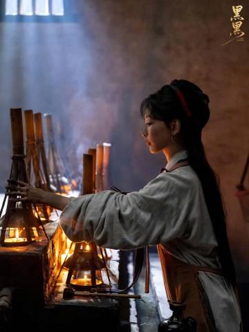 杨紫无缝进组引热议!从《家业》到《生命树》,她如何做到角色切换零压力?