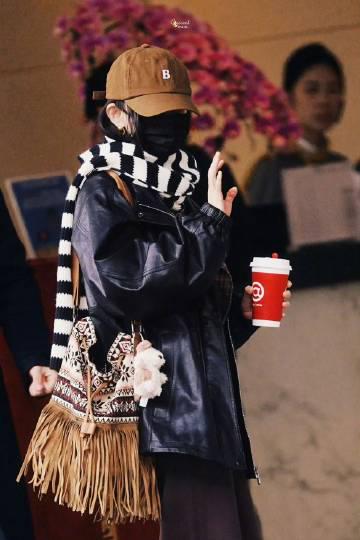 杨幂私服穿搭惊艳全网!海外华人如何解锁国内时尚资讯?