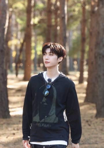 范丞丞综艺表白引热议!网友直呼太甜了,这波操作我给满分