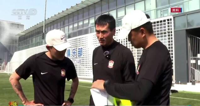 从国脚到主帅!邵佳一的足球人生:执教国家队是最高目标