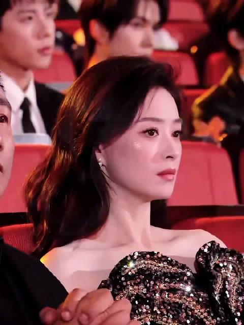 蒋欣暴瘦20斤背后真相揭秘,海外华人追剧竟遇播放限制困扰