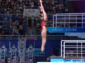 零失误夺冠!陈艺文/林珊双人3米板完美动作分解,原来冠军是这样练成的