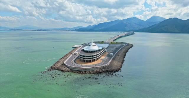 刷到《小麦大刘和老沙》第二季预告时,我正卡在海外看剧的转圈圈里——原来解除地区限制这么简单