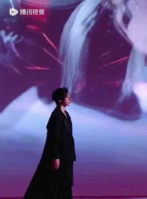 海外华人如何解除中国大陆地区影视音乐限制?从刘宇宁新中式侠客造型看内容地域封锁的无奈与破解之道