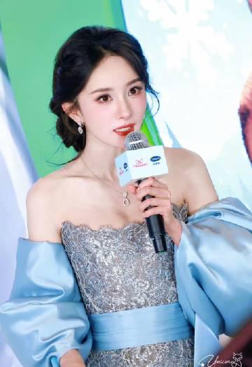 海外华人如何解锁杨幂新剧?从“爽文女主”到现实女王,她的每一步都值得追!