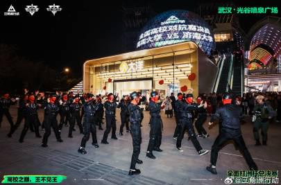 刷到海南大學奪冠的瞬間,我卻想起在國外看不了比賽直播的無奈