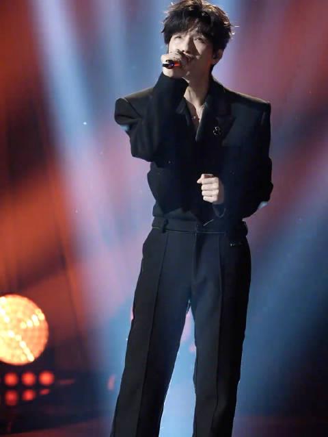 海外华人追剧听歌总卡顿?三招教你破解地区限制,流畅观看国内热门综艺